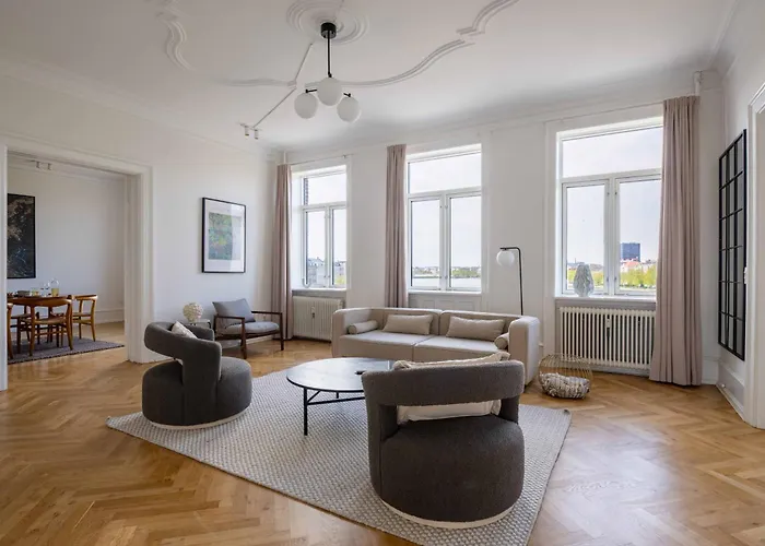 3 Bedroom Apartment In Lovely Area