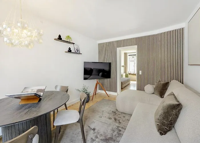 Stylish Home In The Heart Of Cph
