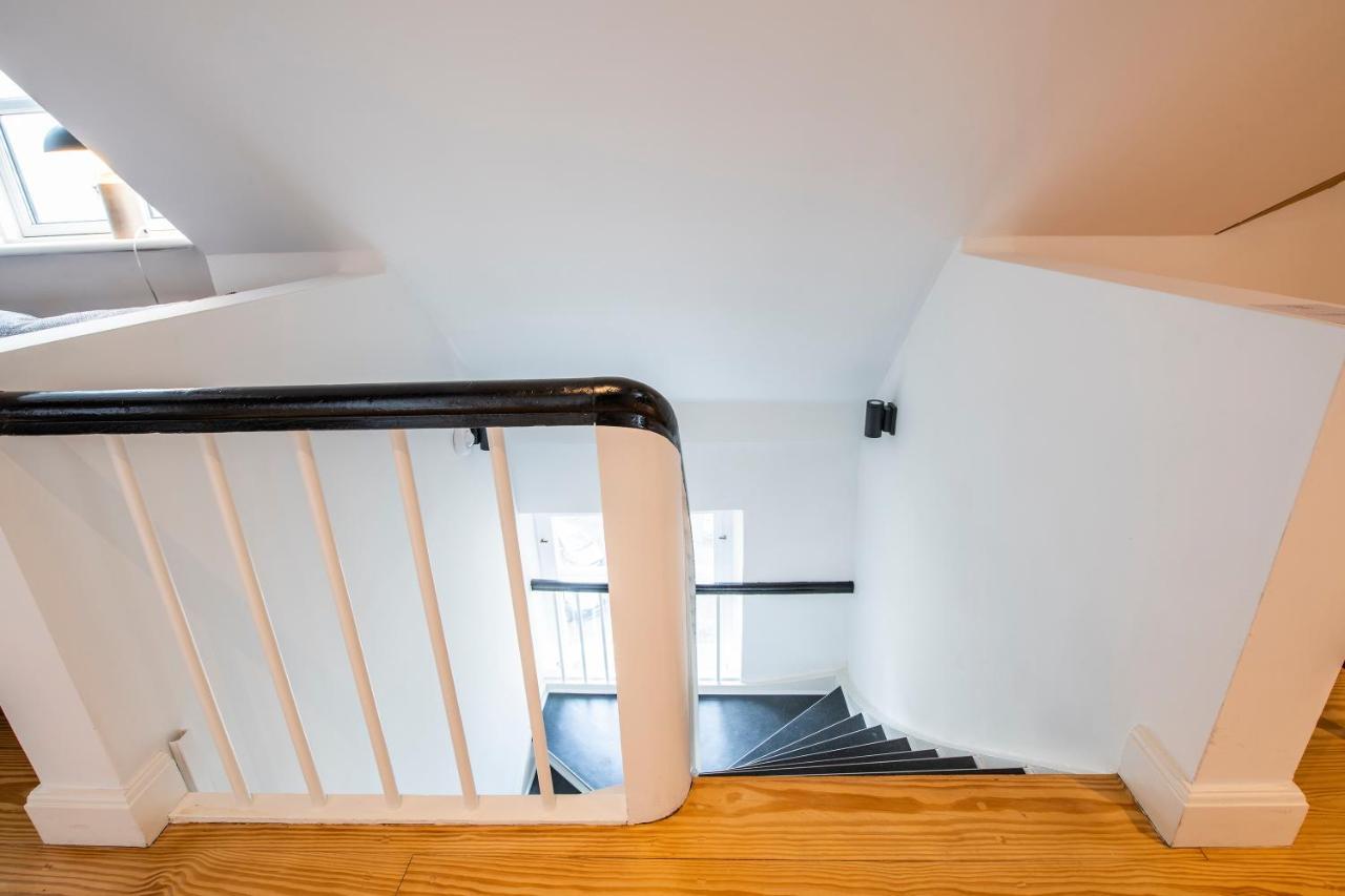Town Hall Penthouse By Daniel&jacob's *