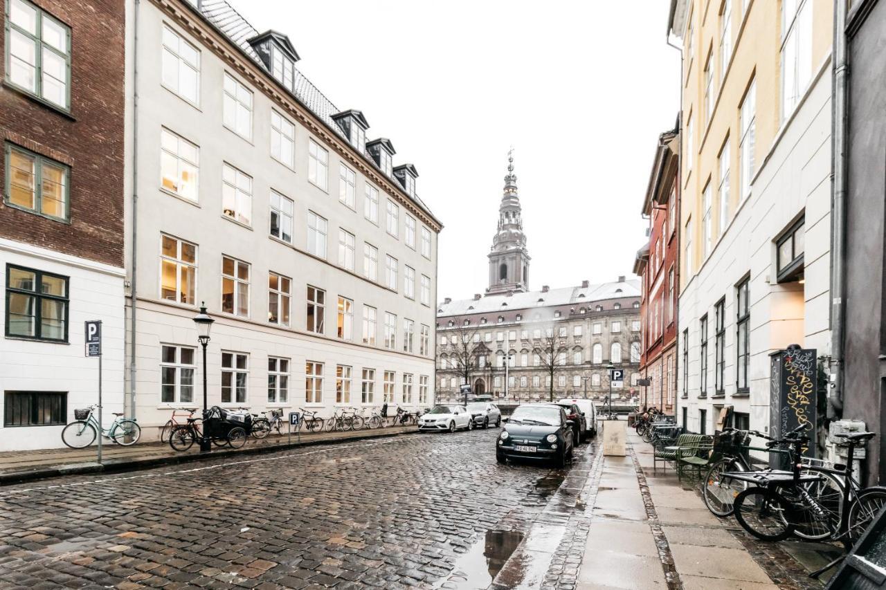 Lavish 4br Flat In The Heart Of Cph By The Canals Apartment