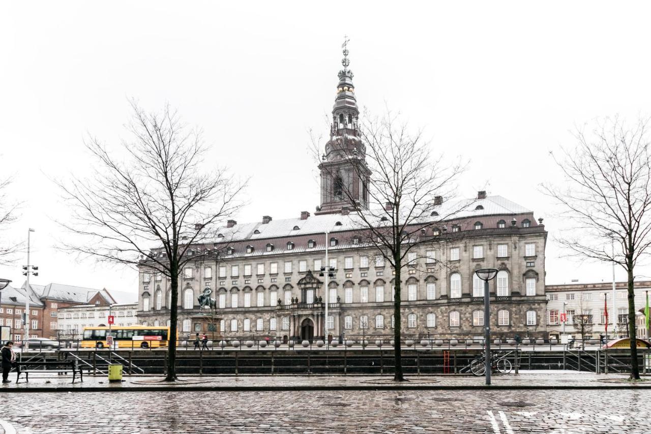 Lavish 4br Flat In The Heart Of Cph By The Canals Apartment