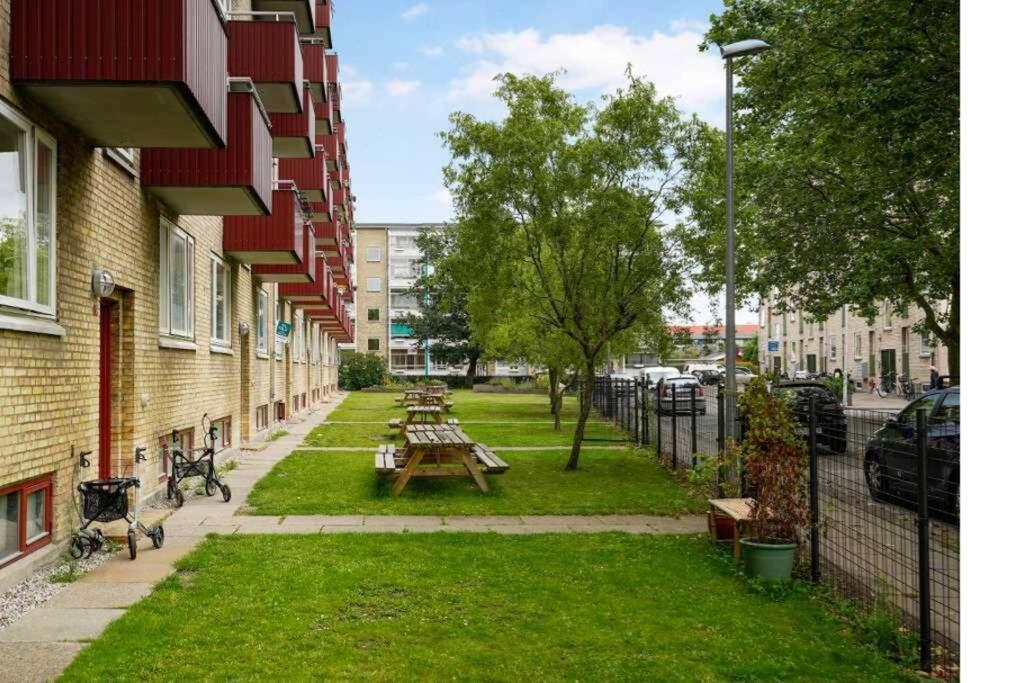 300 M To Metro: 5 Min Airport/12 Min C * Copenhague