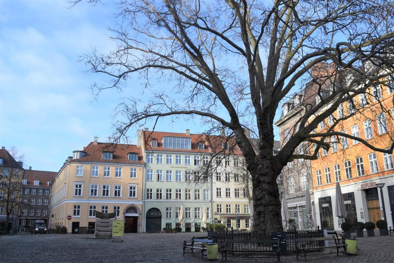 Sanders Old Square - Smart One-bedroom Near Stroget *