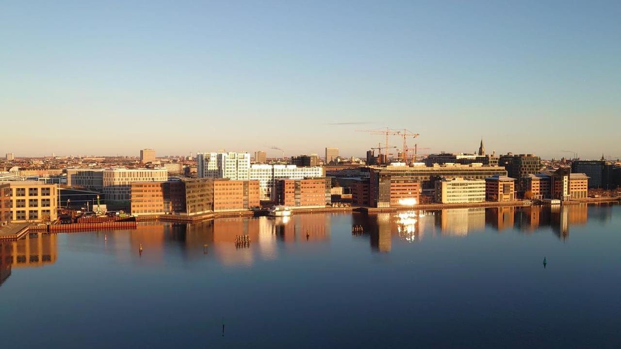 Exclusive Waterfront - 12th Floor *