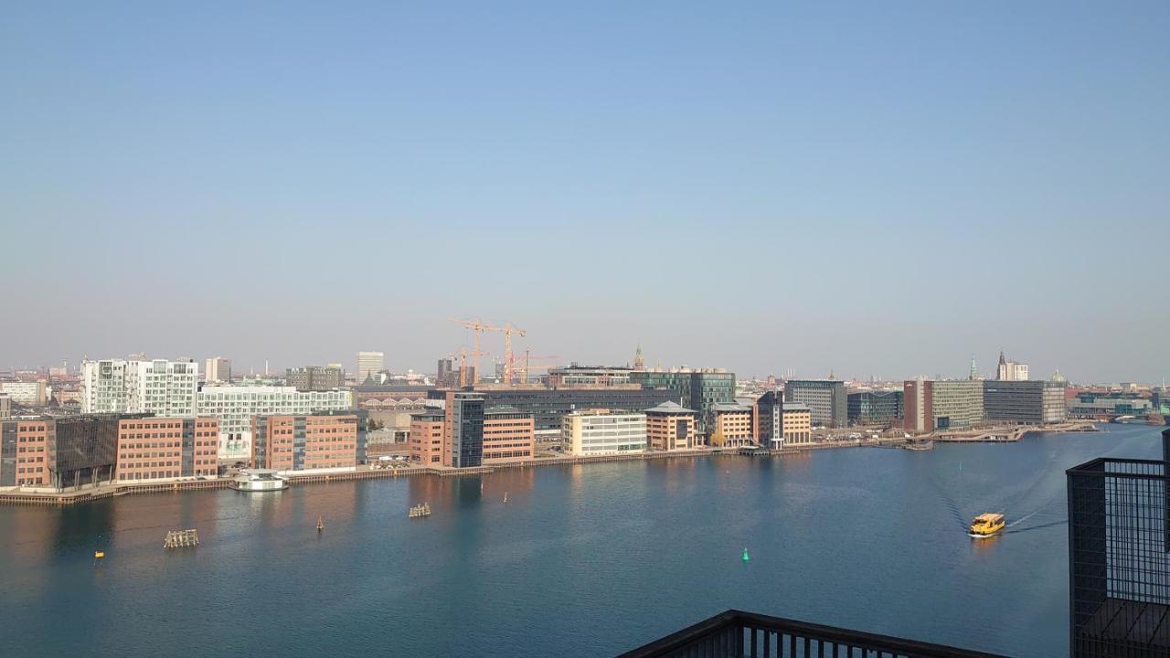 Exclusive Waterfront - 12th Floor *