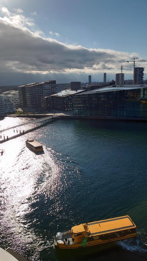 Exclusive Waterfront - 12th Floor Apartment *