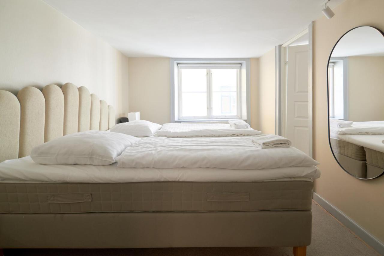 Balcony Apt - Center, 50m To The Metro