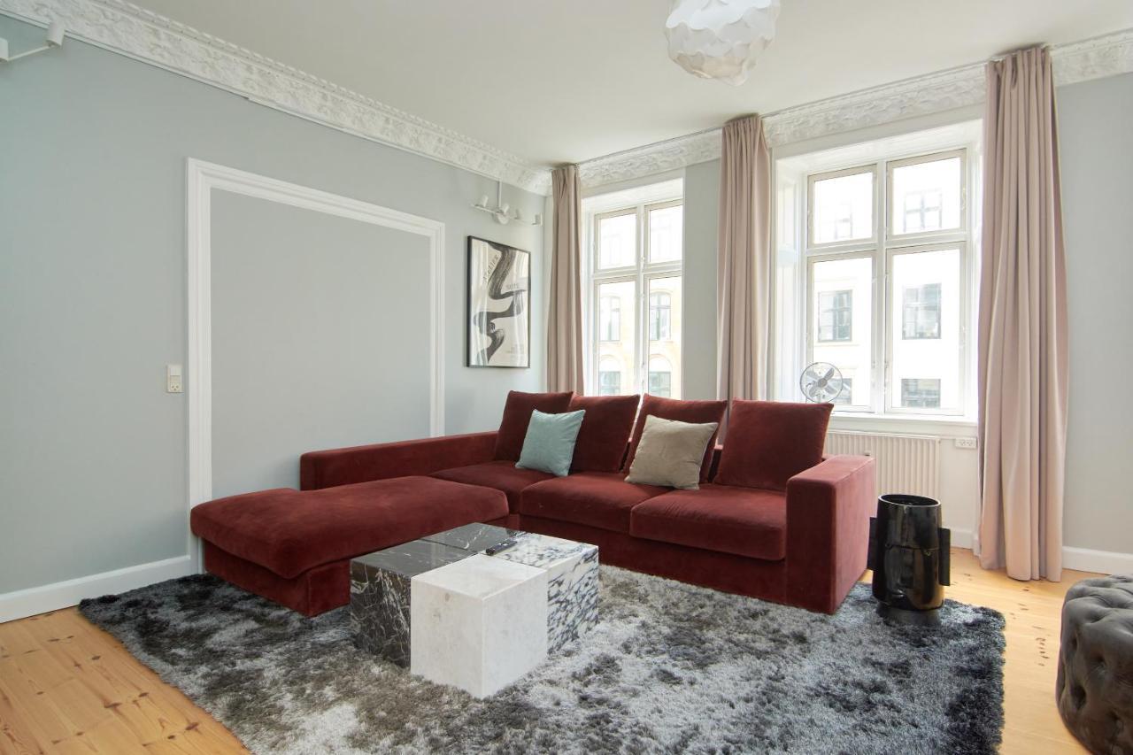 Large Modern Flats By Meat Packing District In