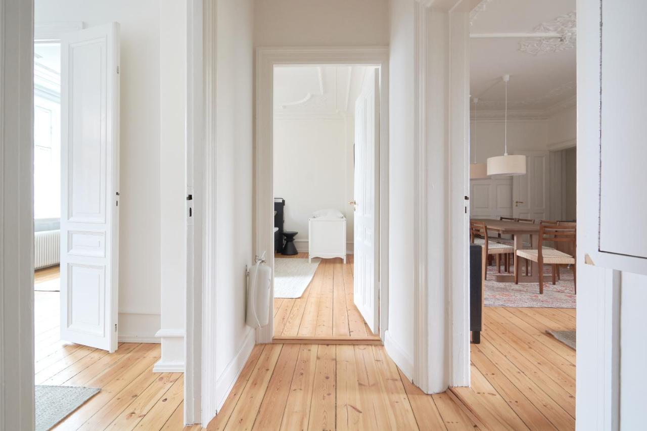 Apartment Large & Modern Flats In Family Friendly Neighbourhood *