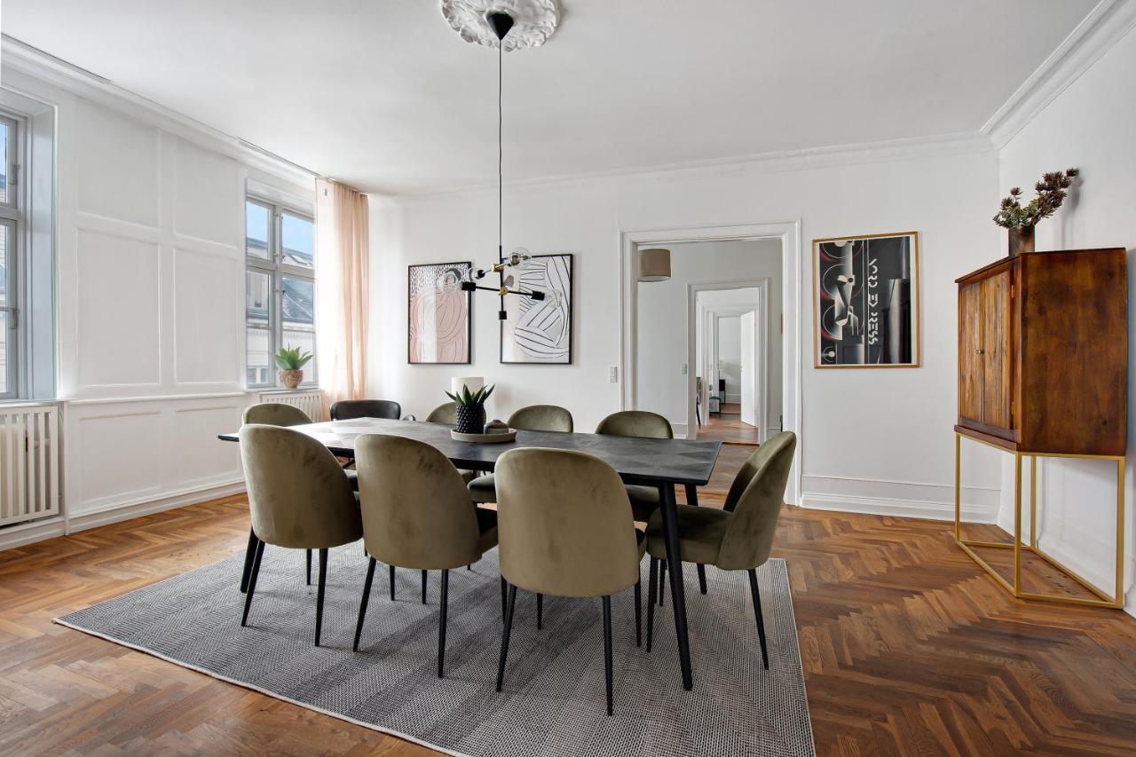 Sanders Square - Spacious Six-bedroom Near Amalienborg * Copenaghen