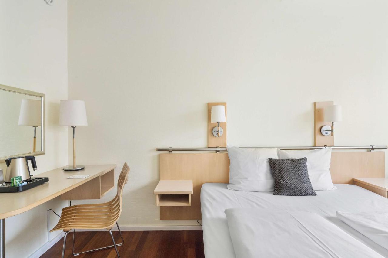 Hotel Western Airport 3*