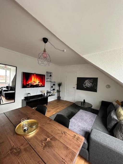 Elegant With Penthouse View In Cph *