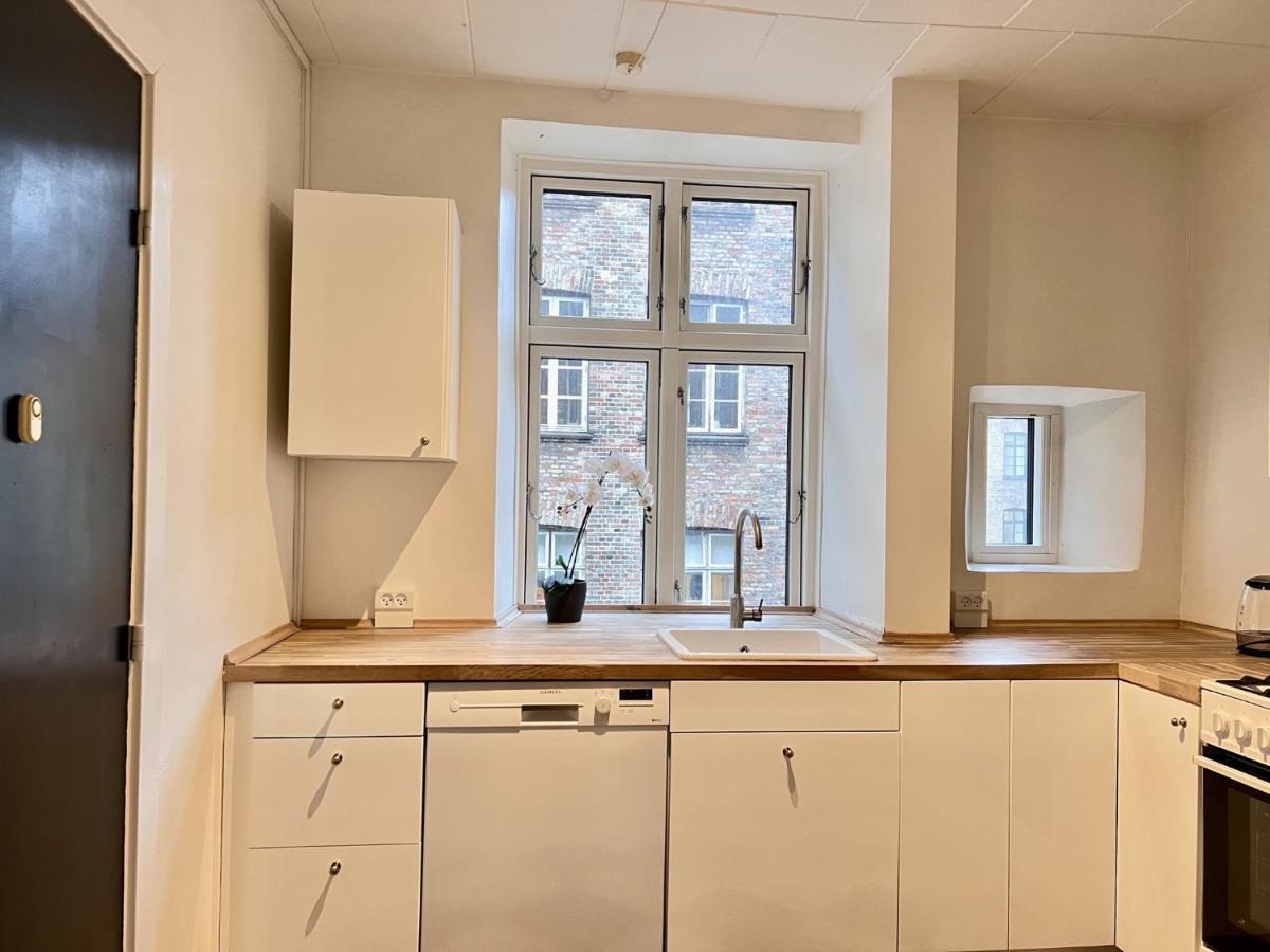 Two Bedroom In Copenhagen, Rantzausgade 32,