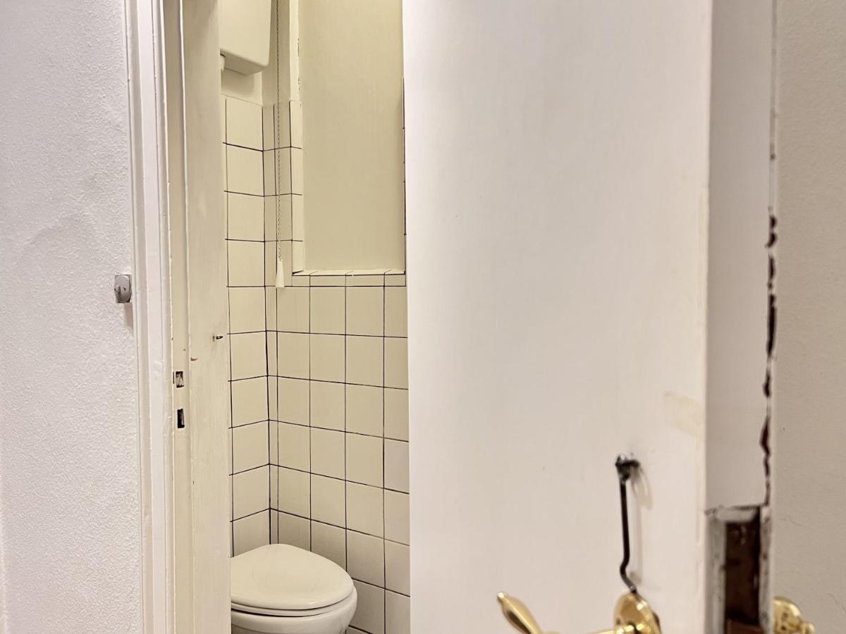 Two Bedroom In Copenhagen, Rantzausgade 32,
