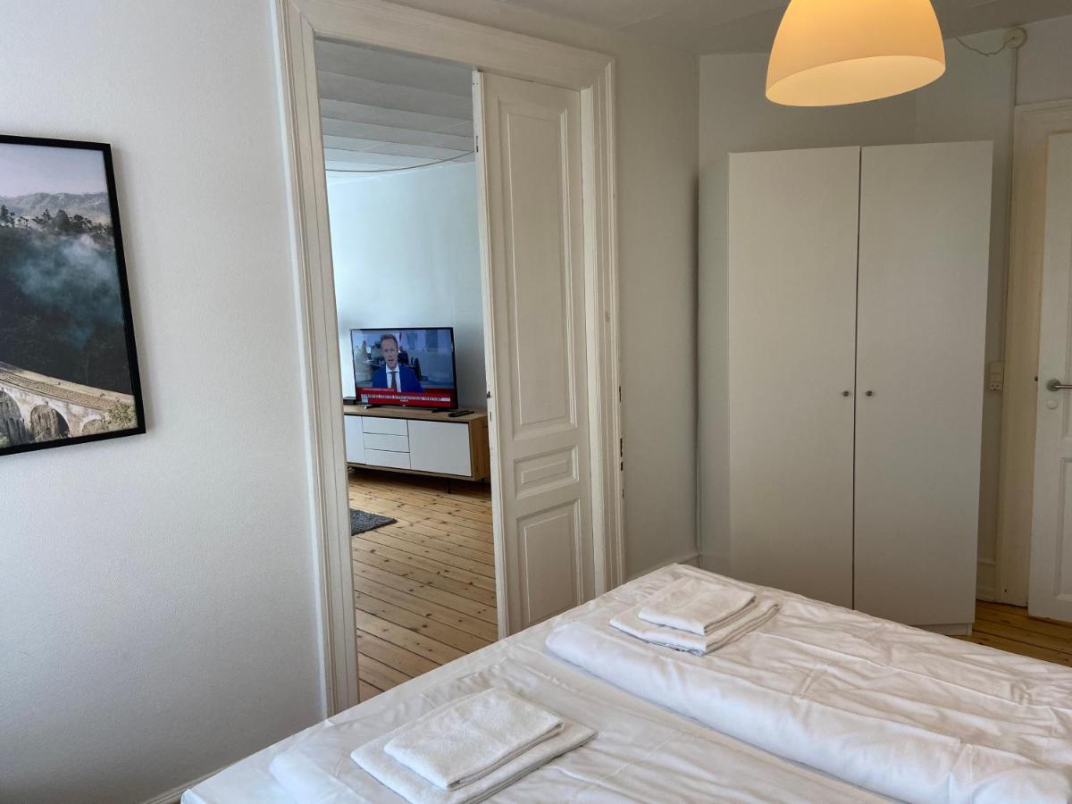 Bright 2-bedroom In Elegant Osterbro Apartment