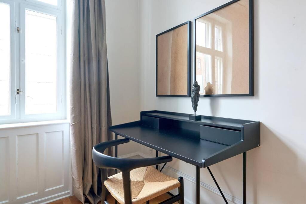 Spacious 3 Bedroom Manor Flat Next To Tivoli