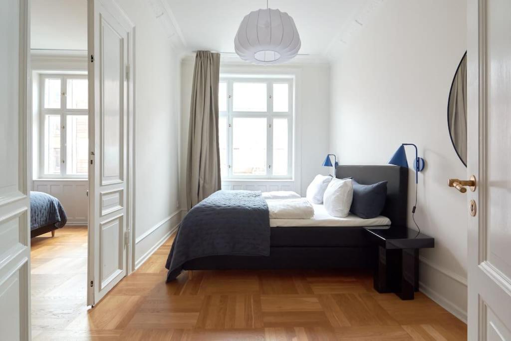 Apartment Spacious 3 Bedroom Manor Flat Next To Tivoli