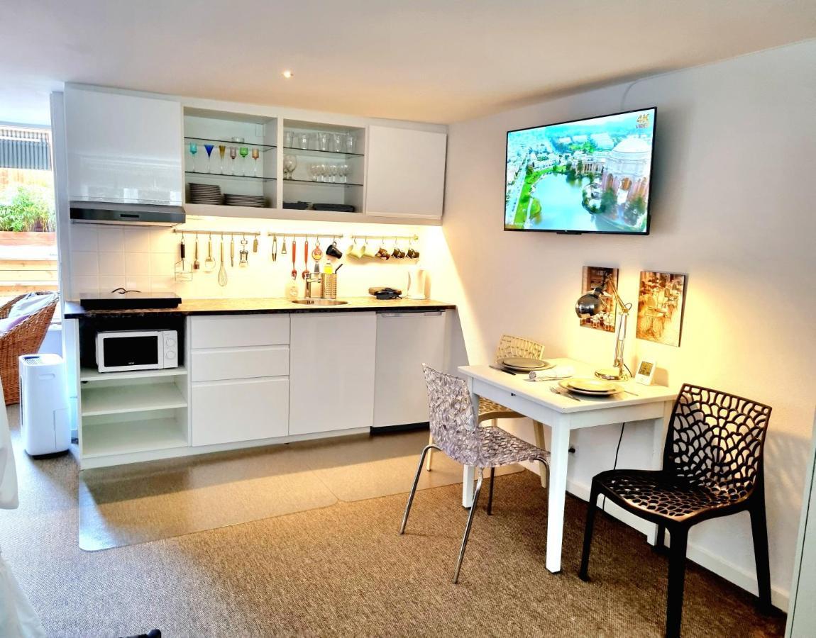 Neptun Studio-apartment With Terrace. Apartamento *