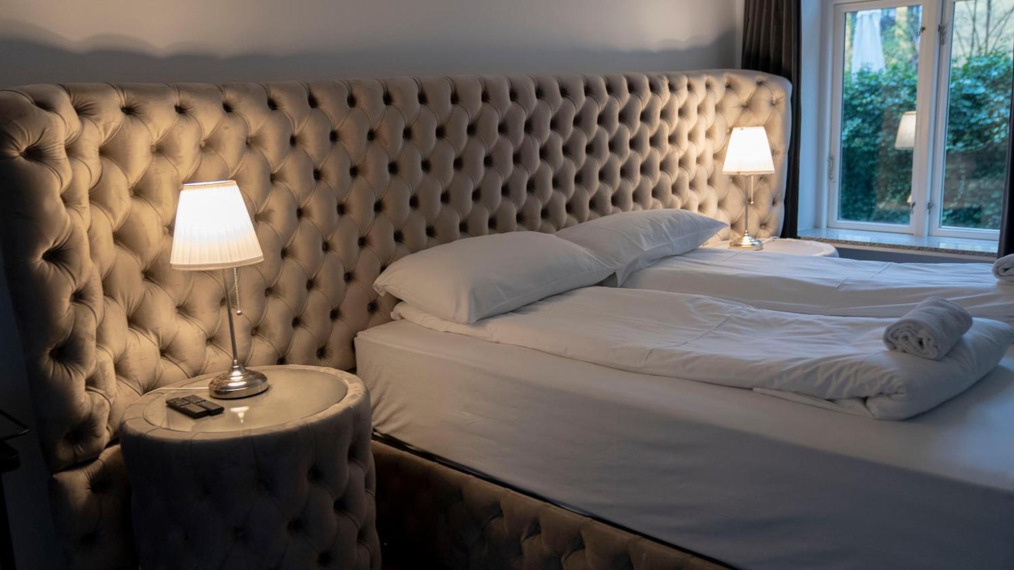 Hotel A