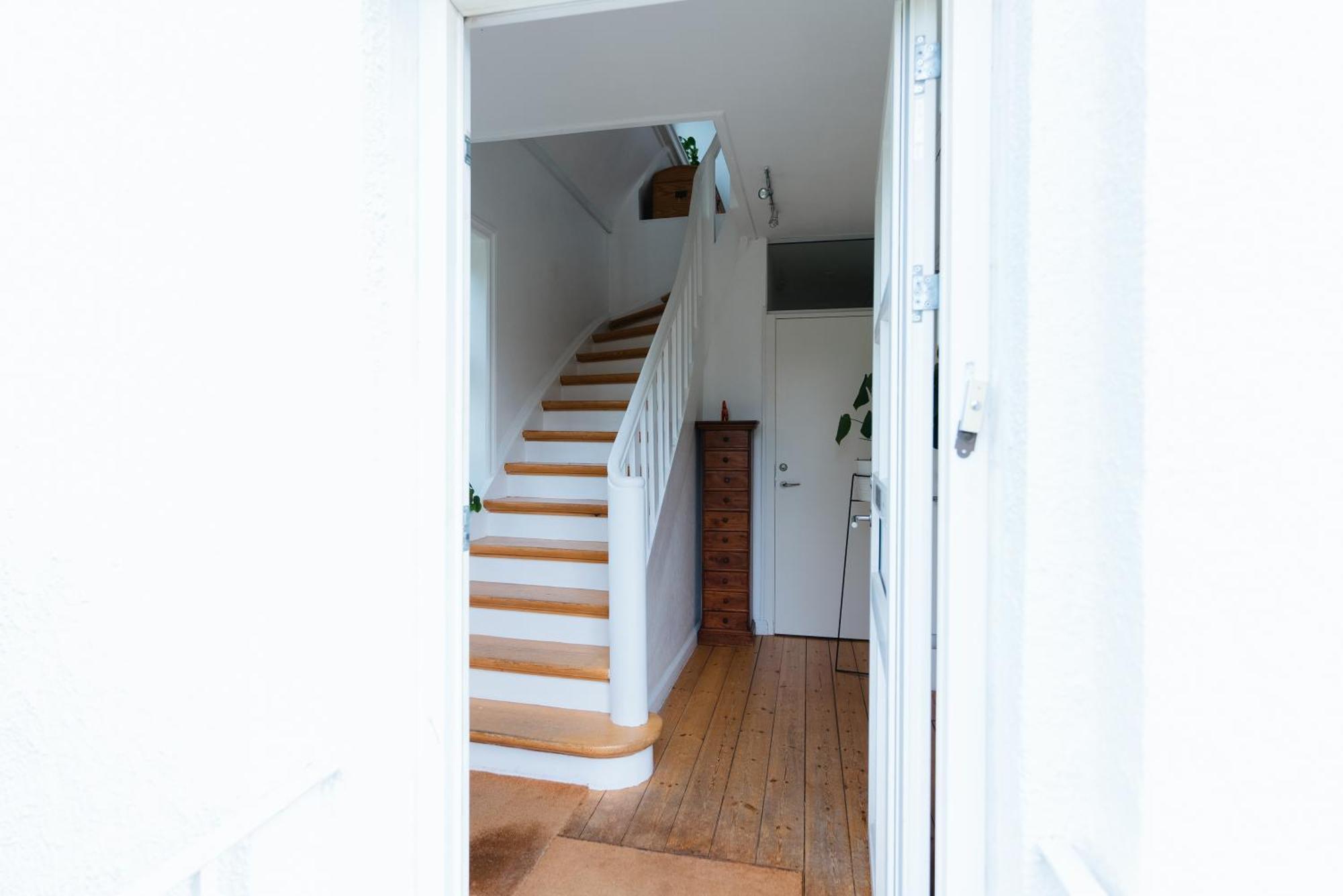 Two Quiet Apartment *