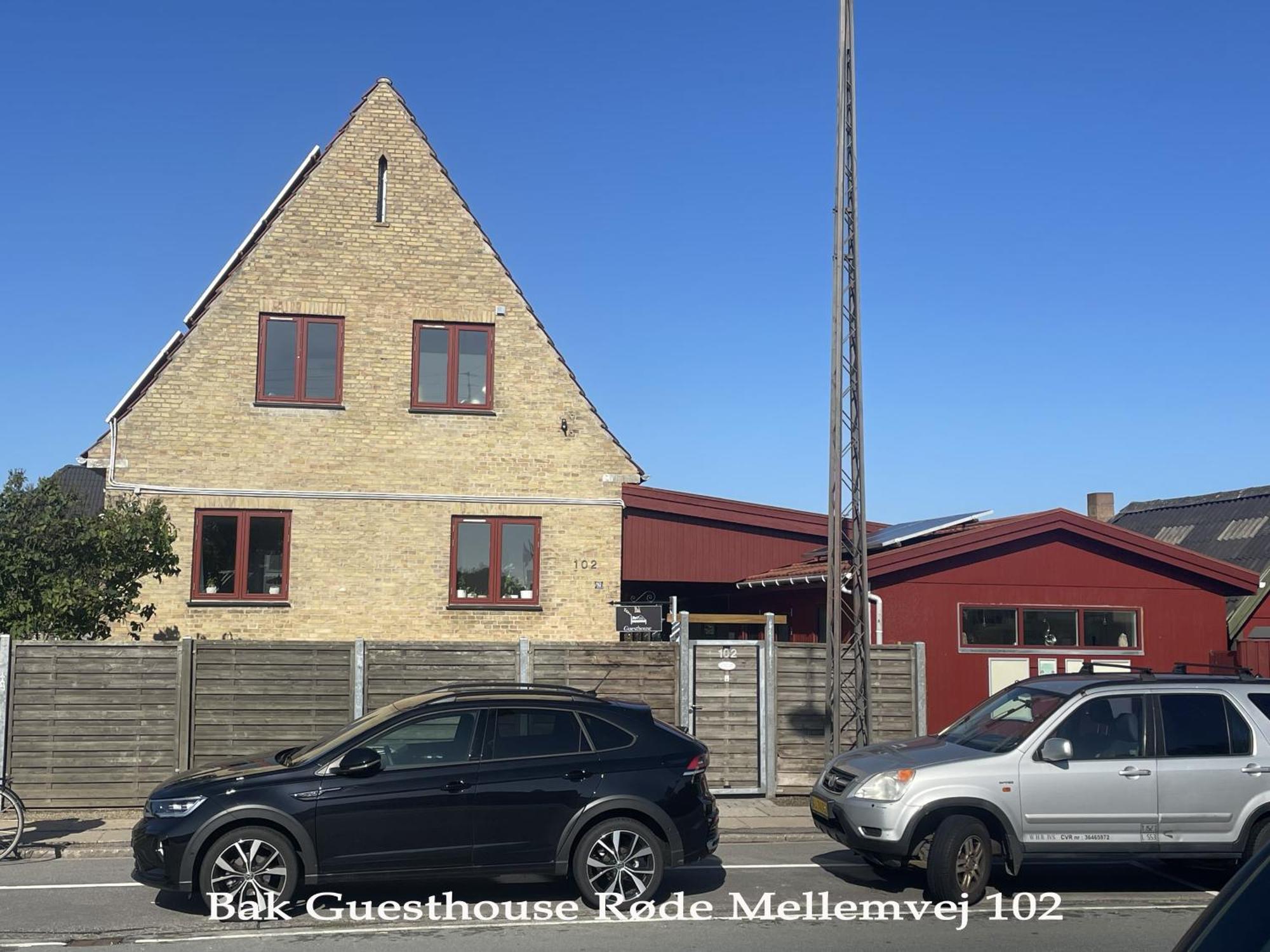 Bak Gæstehus *
