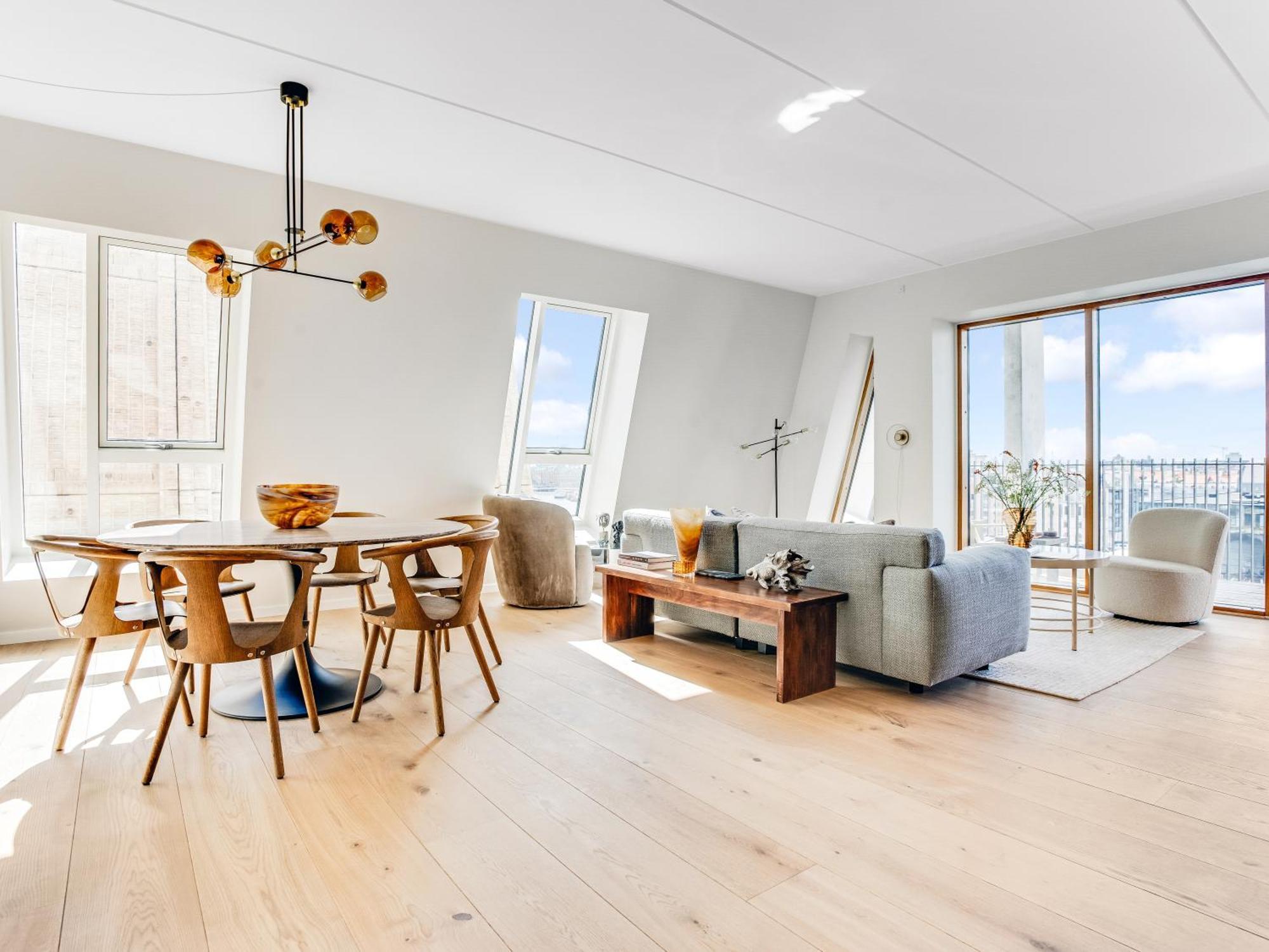 Sanders View - Stunning Two-bedroom With Harbor View