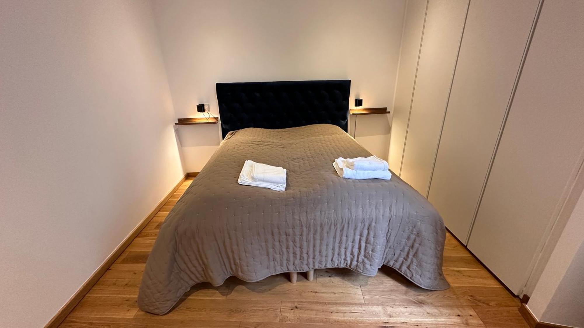 - Rap 8 Apartment *