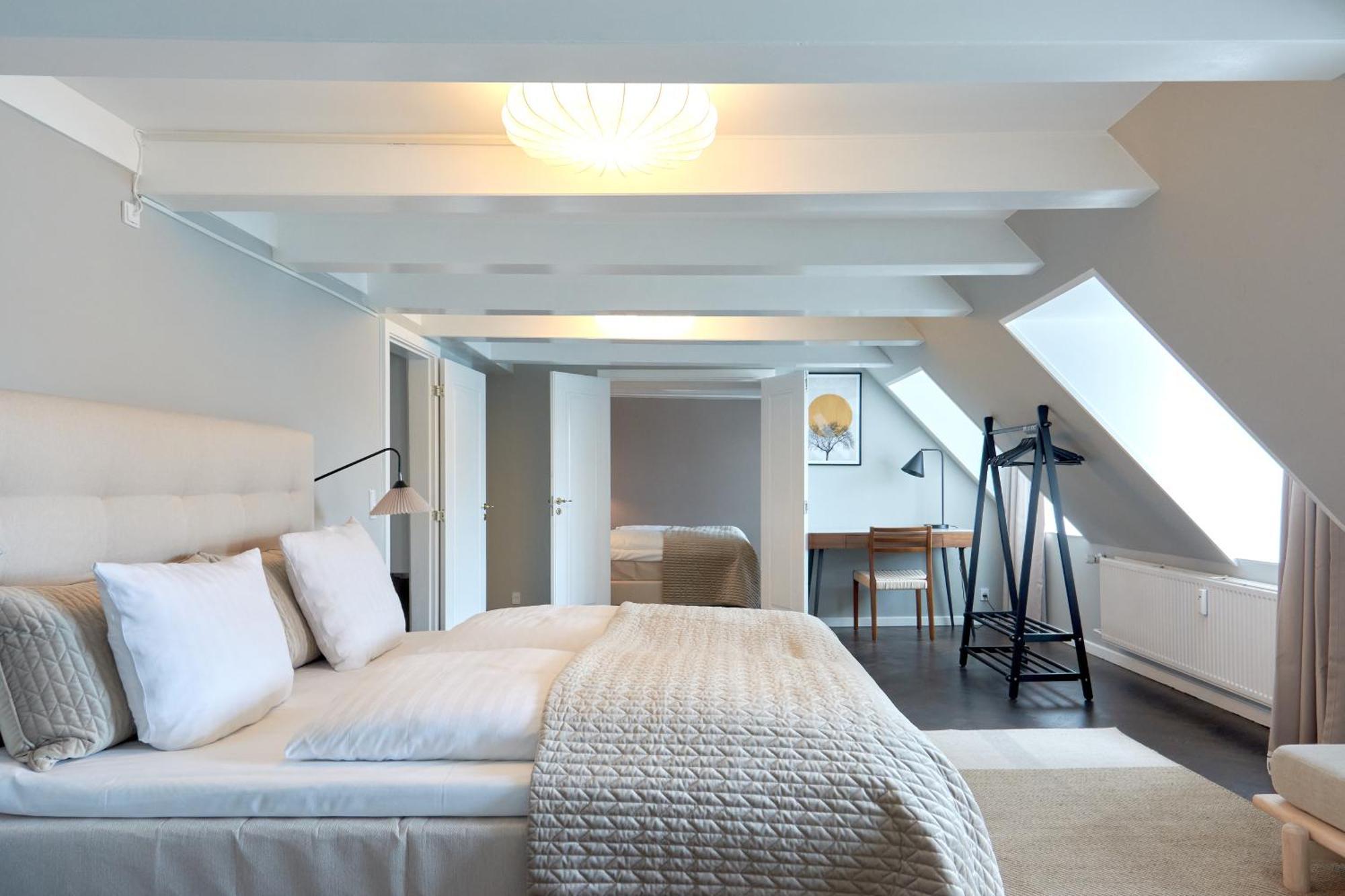 Luxury Penthouse - Private Balcony - Heart Of