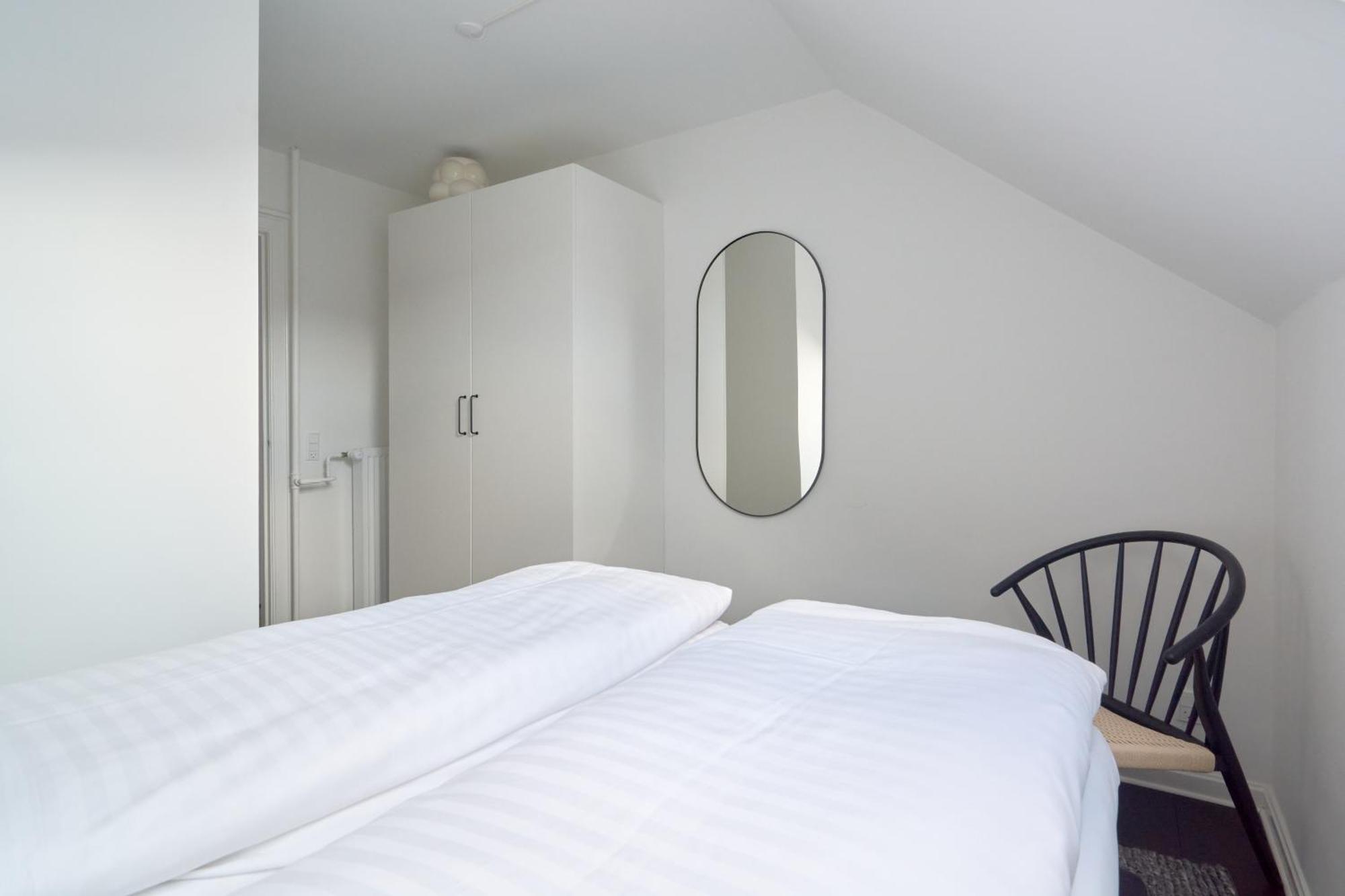Beautiful 3 Bedroom Near Shopping & Metro Lejlighed København