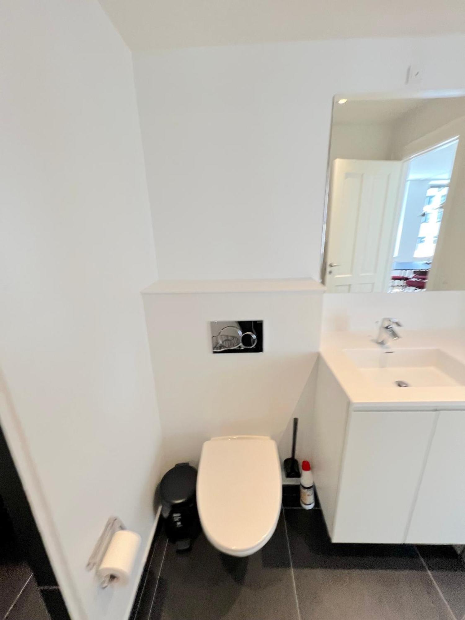 Amazing Near Tivoli Gardens & Hall Square Apartamento