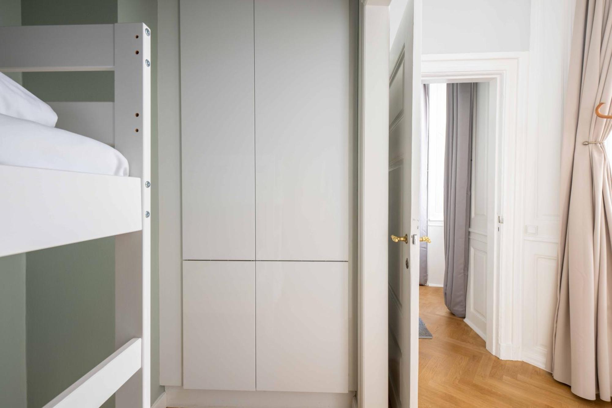 Apartment Lavish 4br Flat In The Heart Of Cph By The Canals
