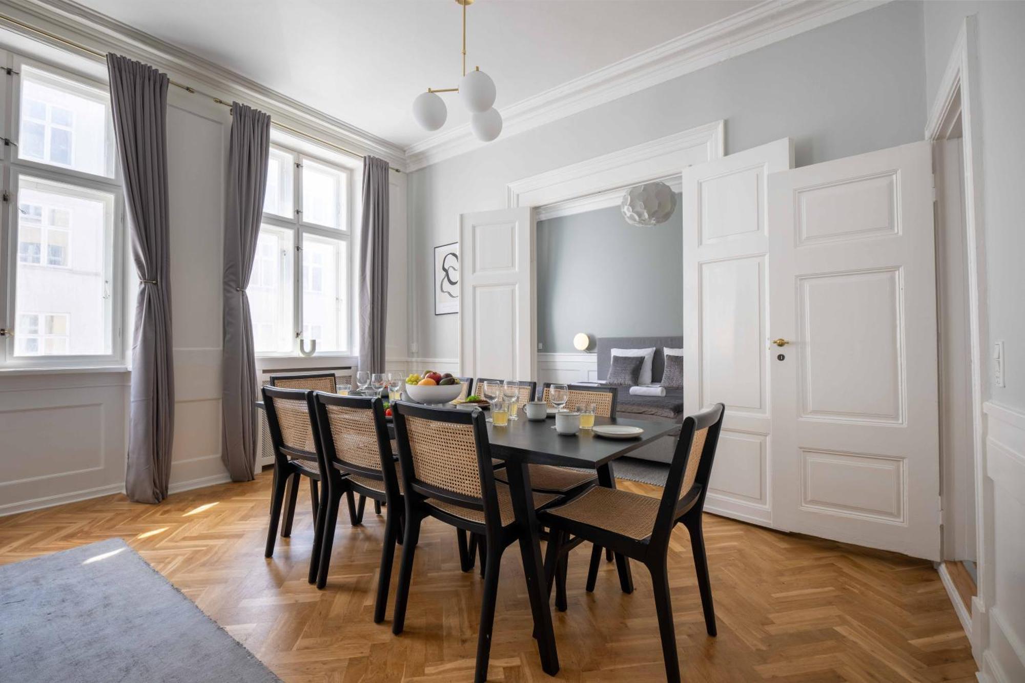 Apartment Lavish 4br Flat In The Heart Of Cph By The Canals *