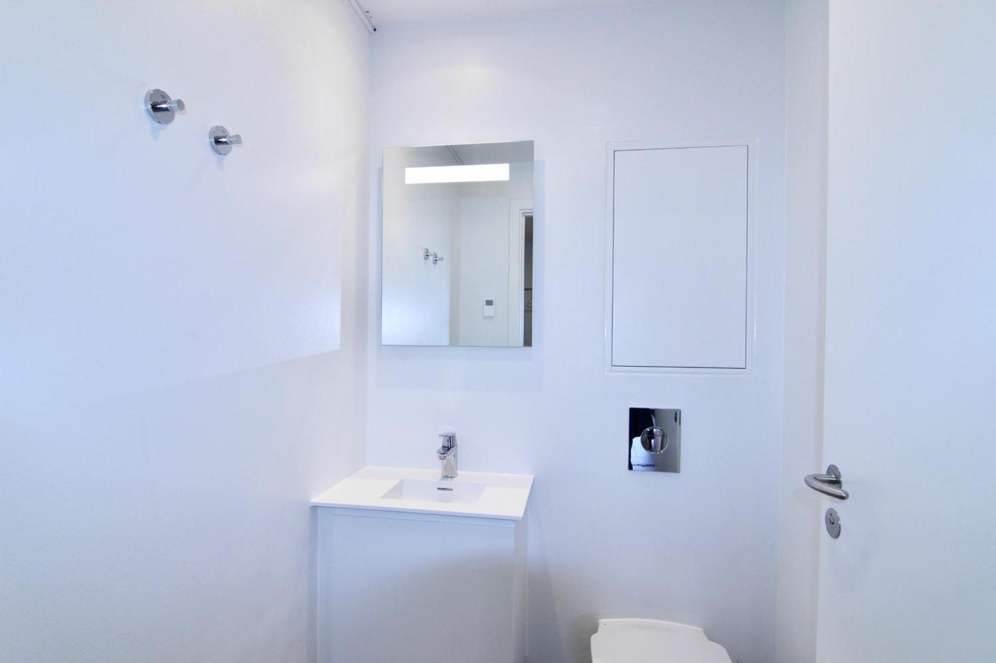 Apartment Fantastic 3-bed Wbalcony In North Harbour *