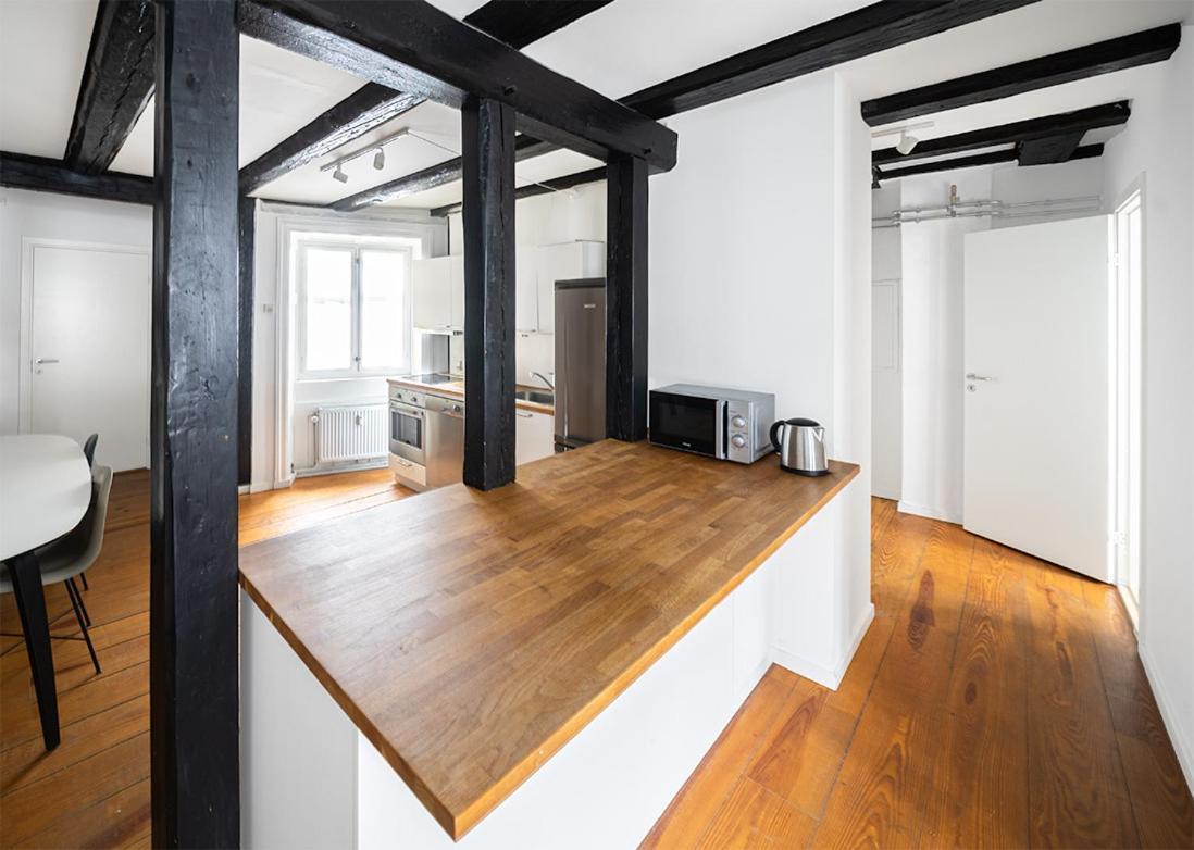 Charming W. 2-bedrooms