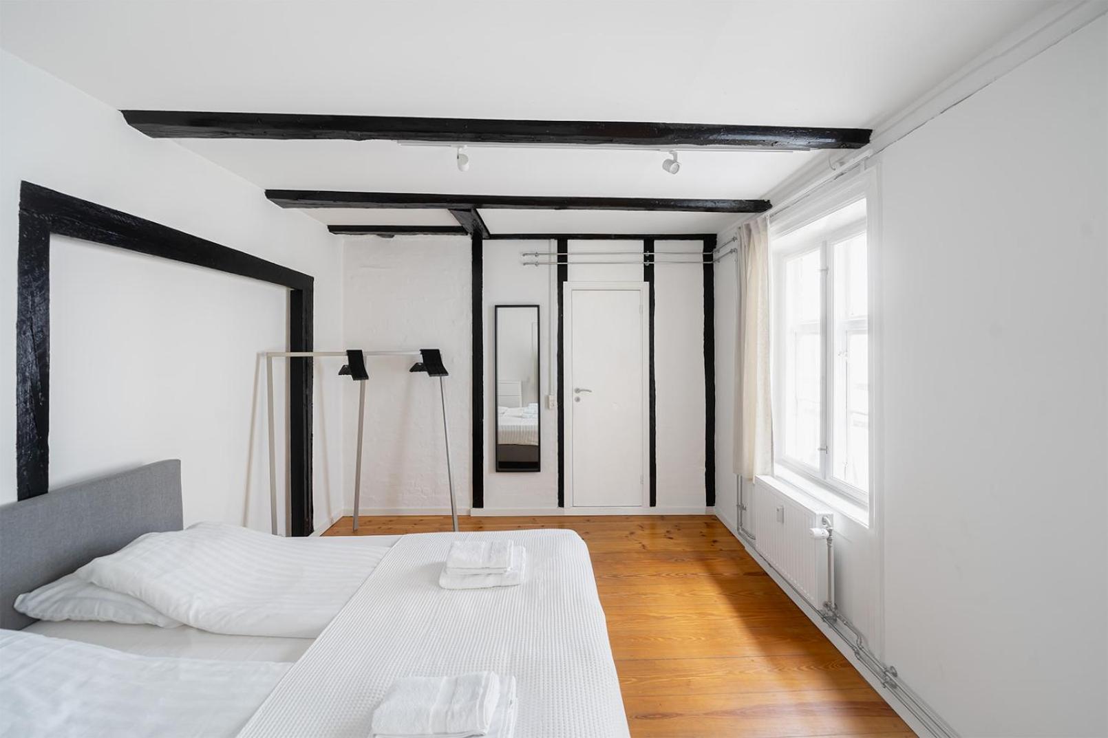 Charming W. 2-bedrooms