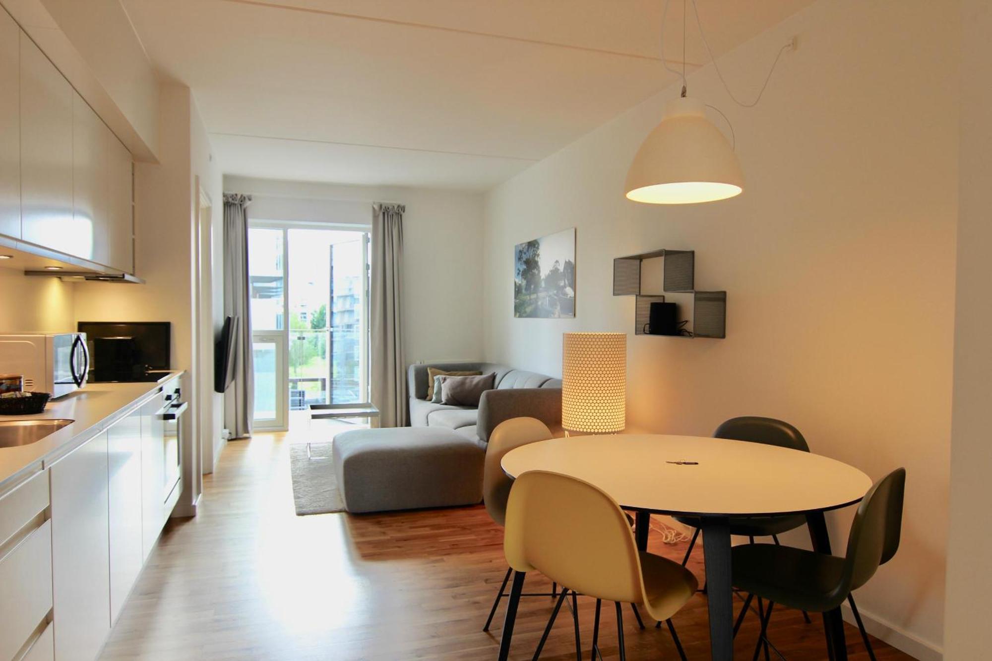 Modern 2-bed Wbalcony In Orestaden Kopenhagen