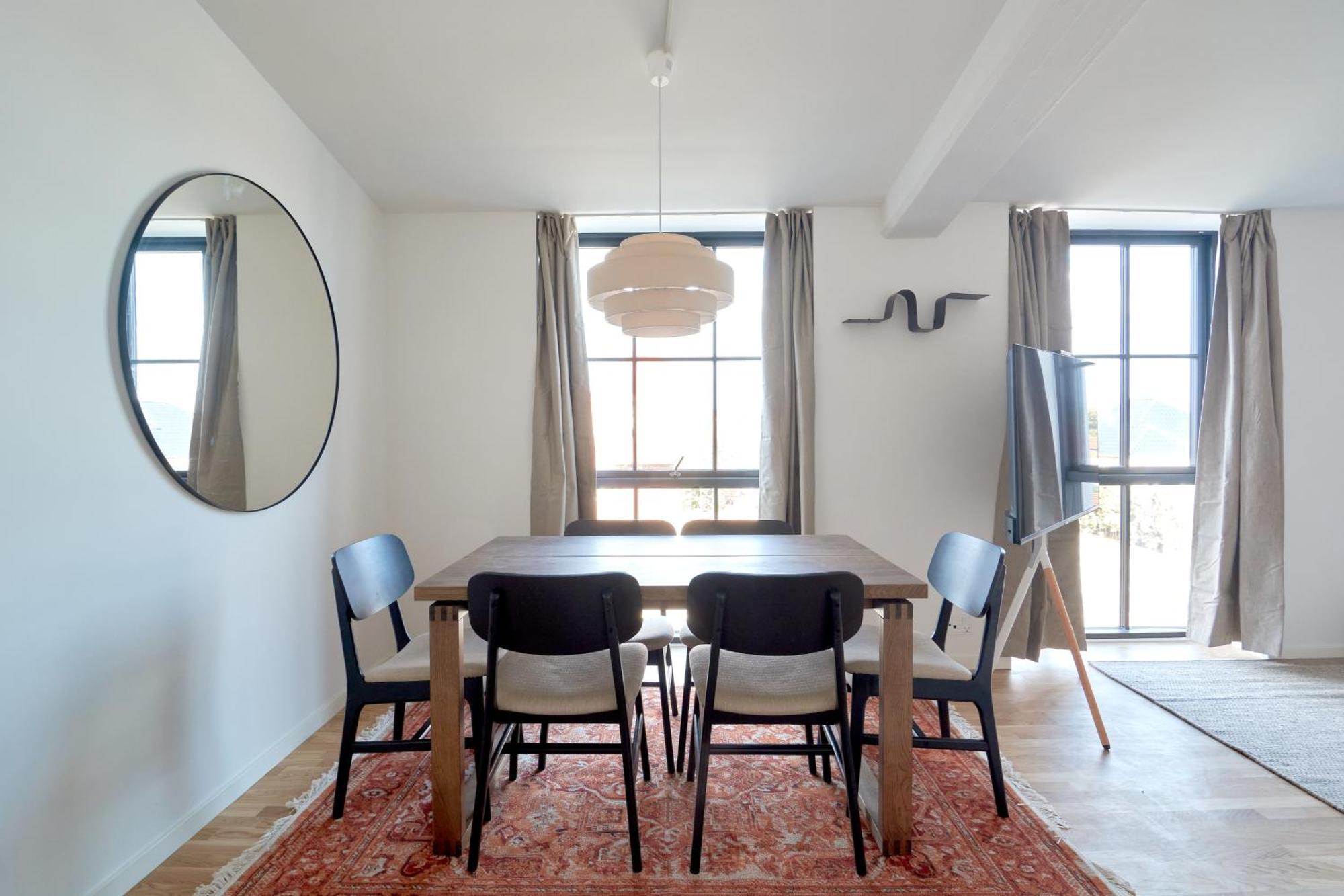 Apartamento Cozy And Bright With Private Car Park
