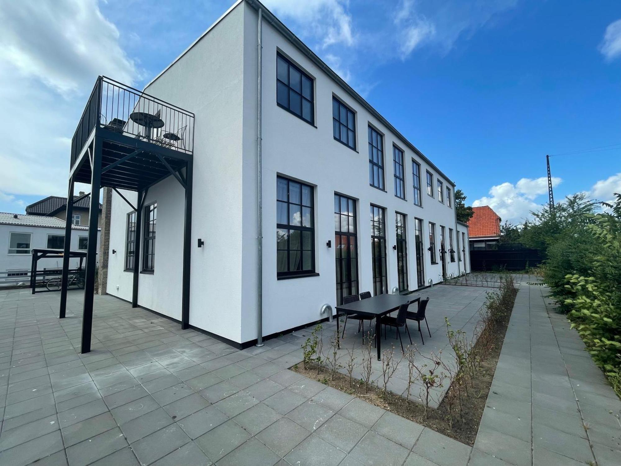 Cozy And Bright With Private Car Park Apartamento *