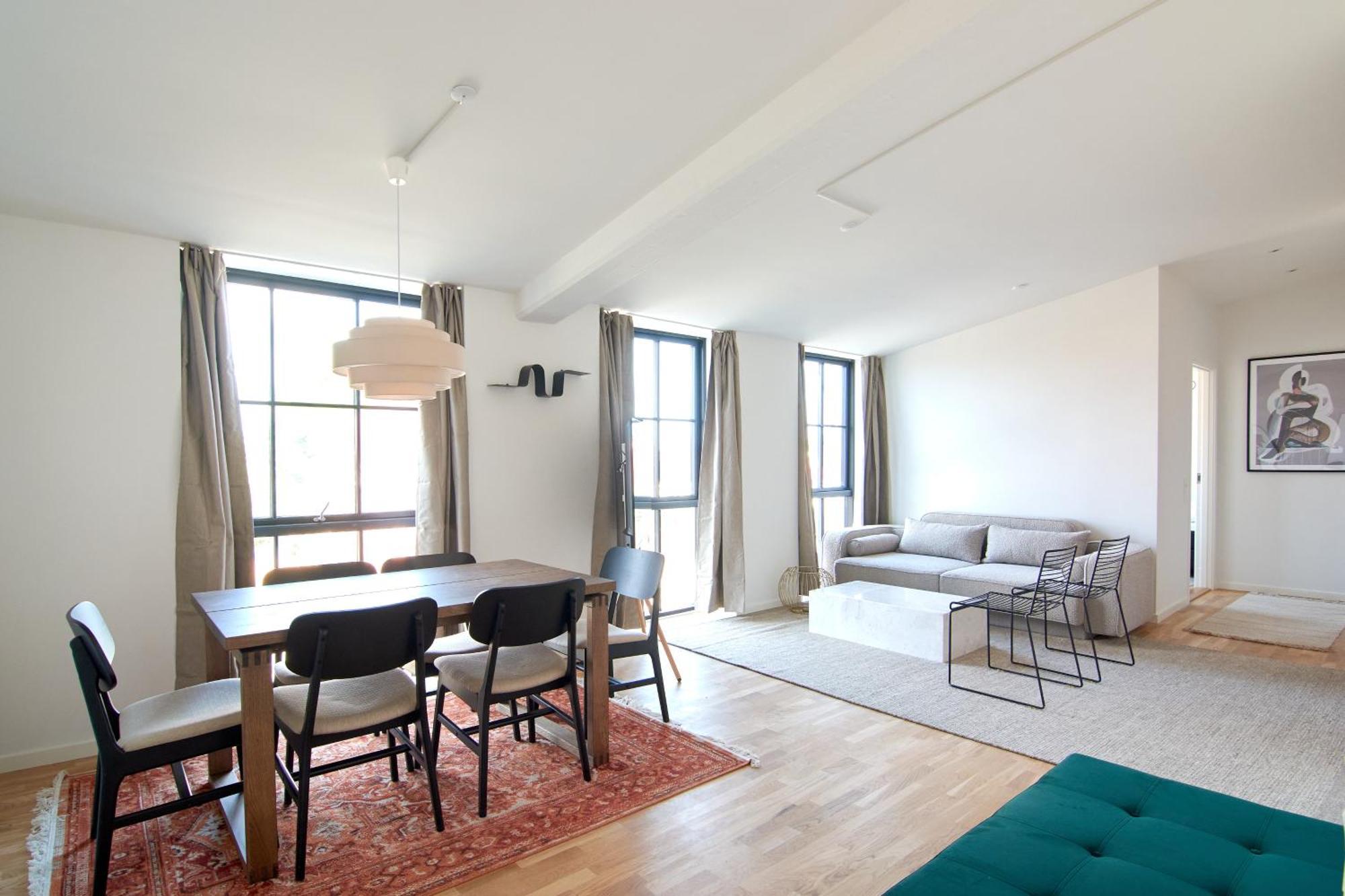 Cozy And Bright With Private Car Park Apartamento