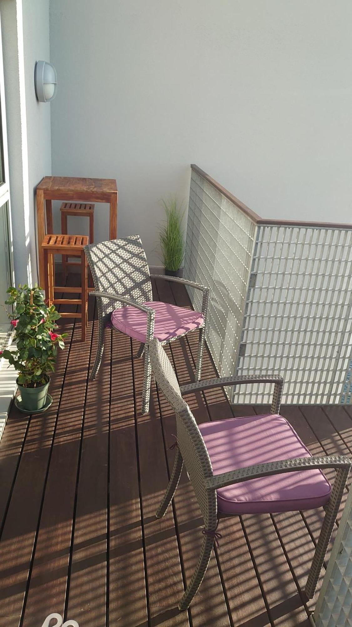 Exclusive Waterfront - 12th Floor Apartment