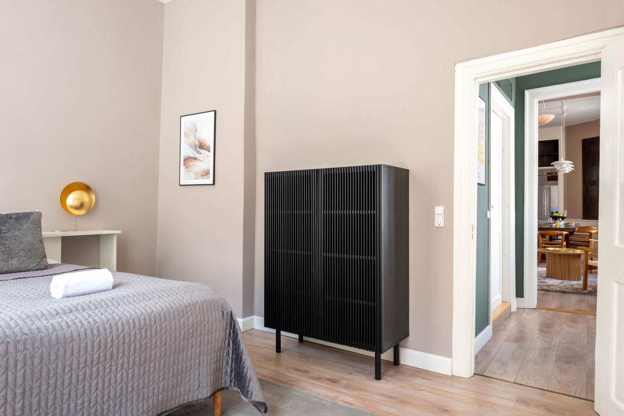Deluxe Flat At Perfect Location