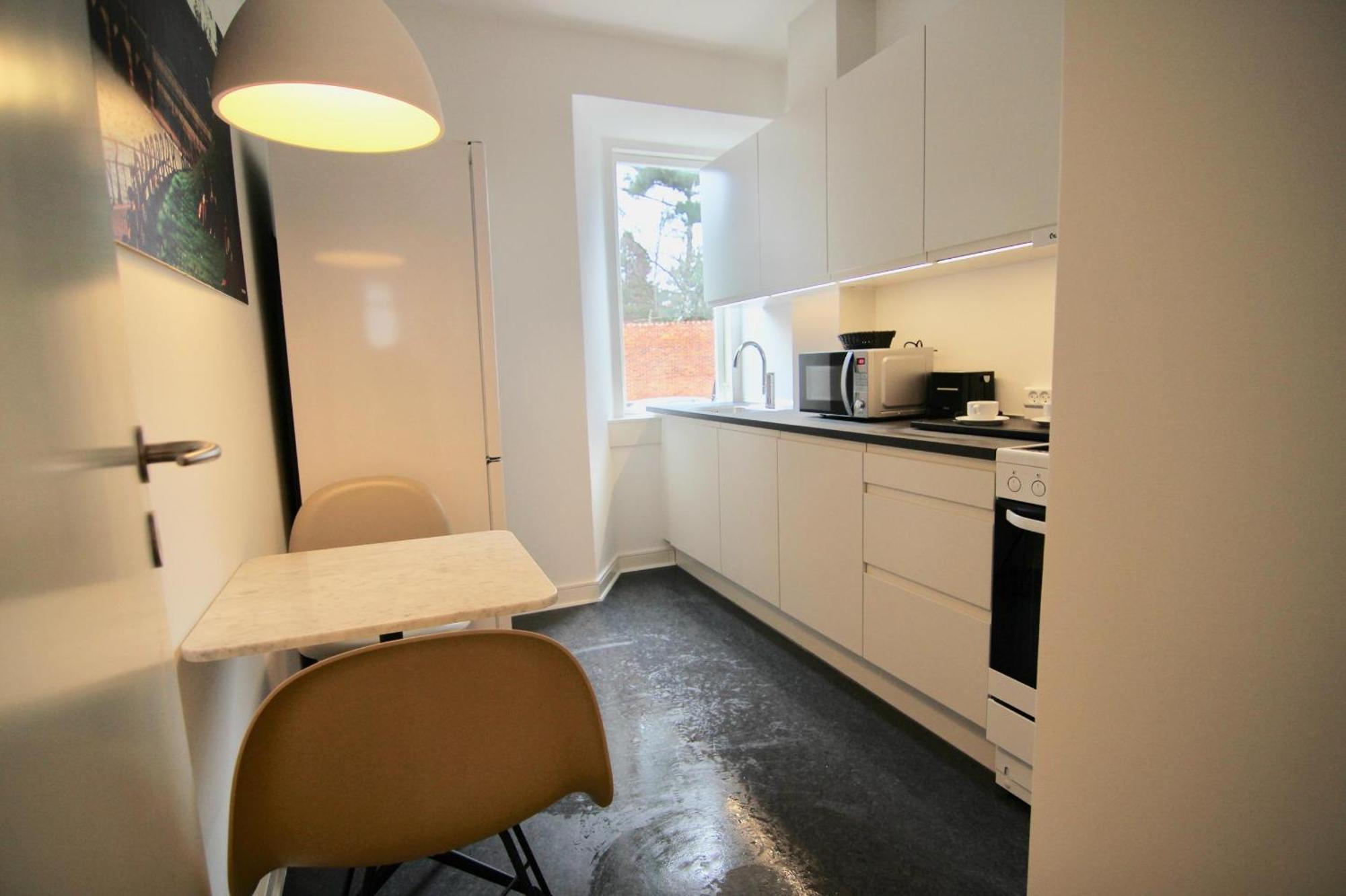 Refurbished W Balcony Apartment