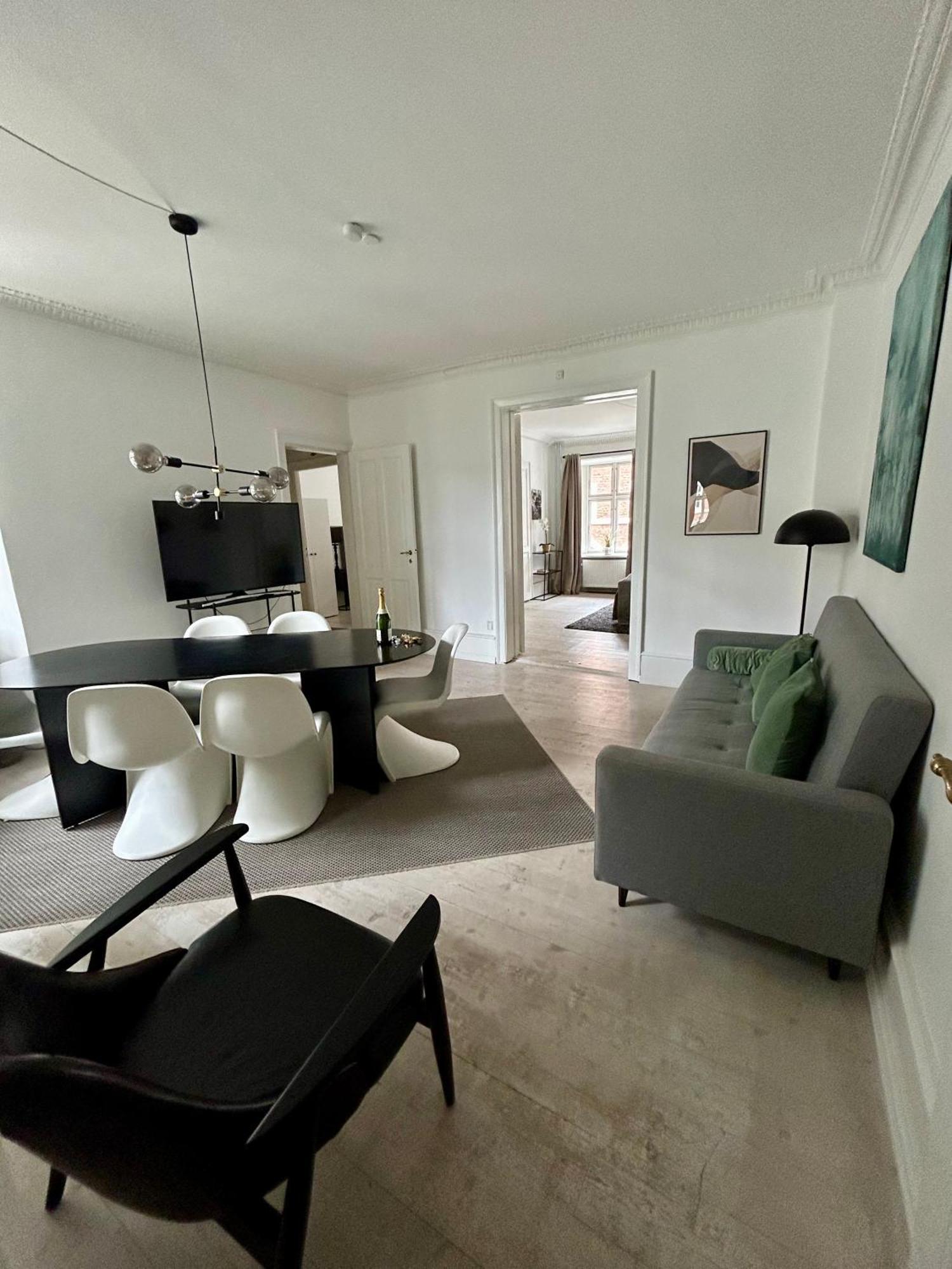 Nyhavn - Luxurious 3-4 Bedroom * Kopenhagen