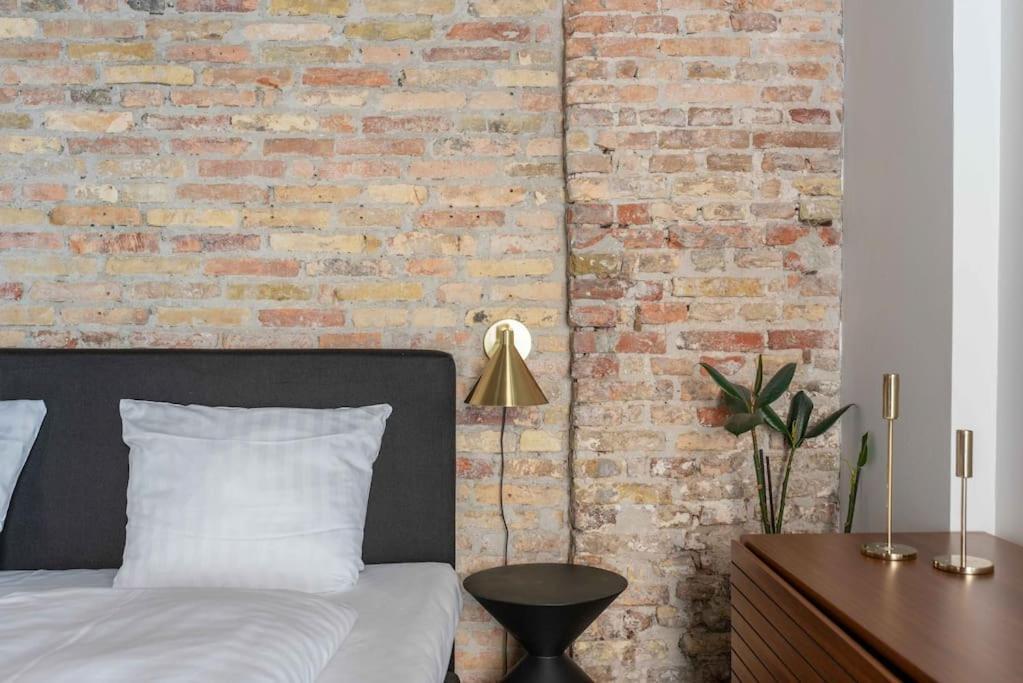 Spacious Double-flat For 10 In Cph Center *