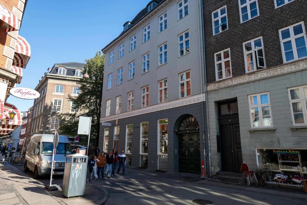 Spacious On Lively & Vibrant Street Appartement *