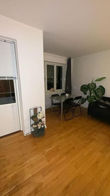 Pretty For 6 Guests Apartment Copenhagen