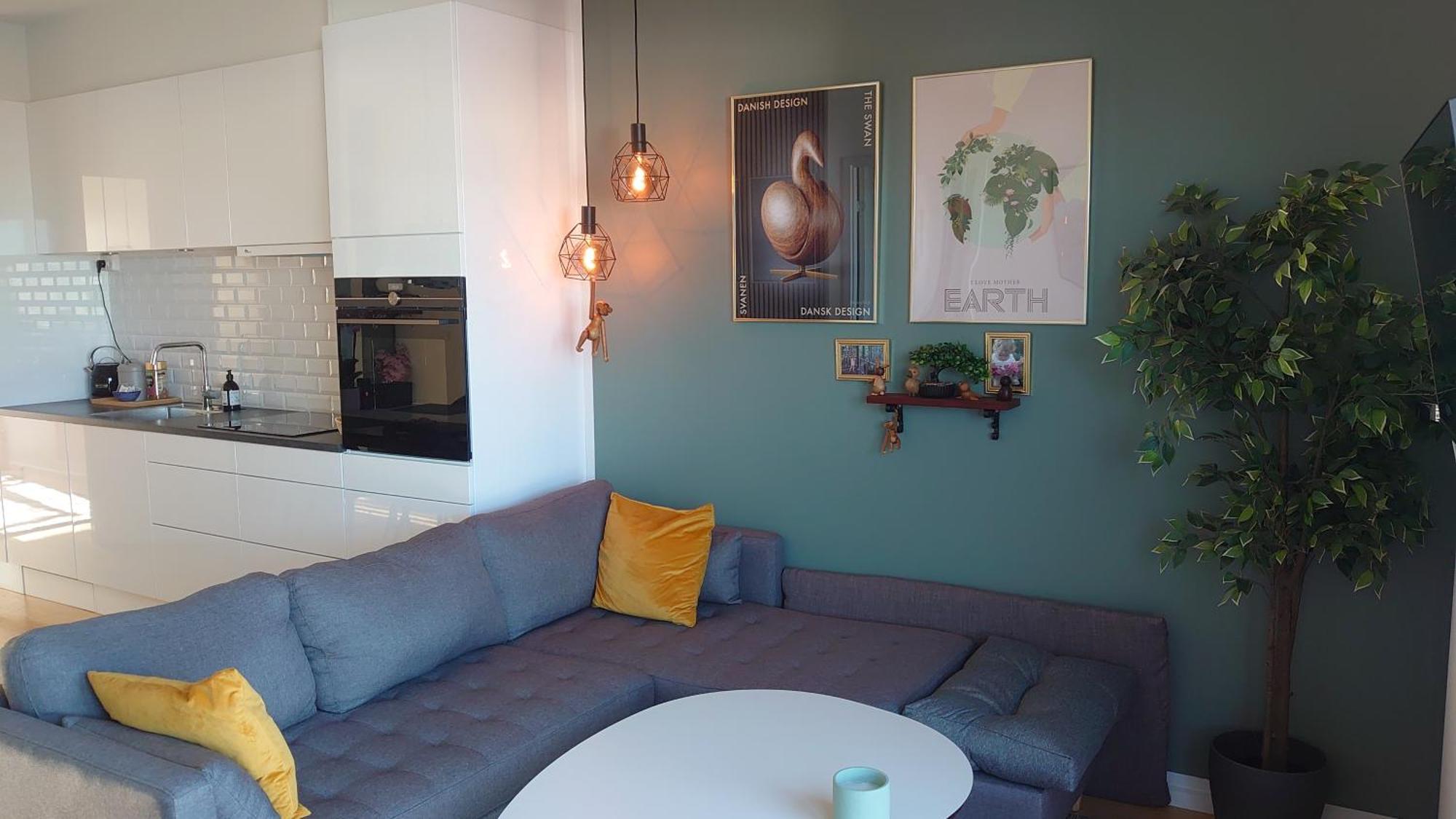 Exclusive Waterfront - 12th Floor Apartment *