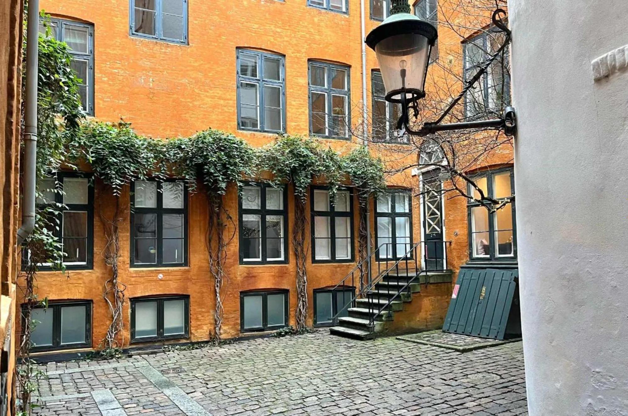 Grand - Prime Location