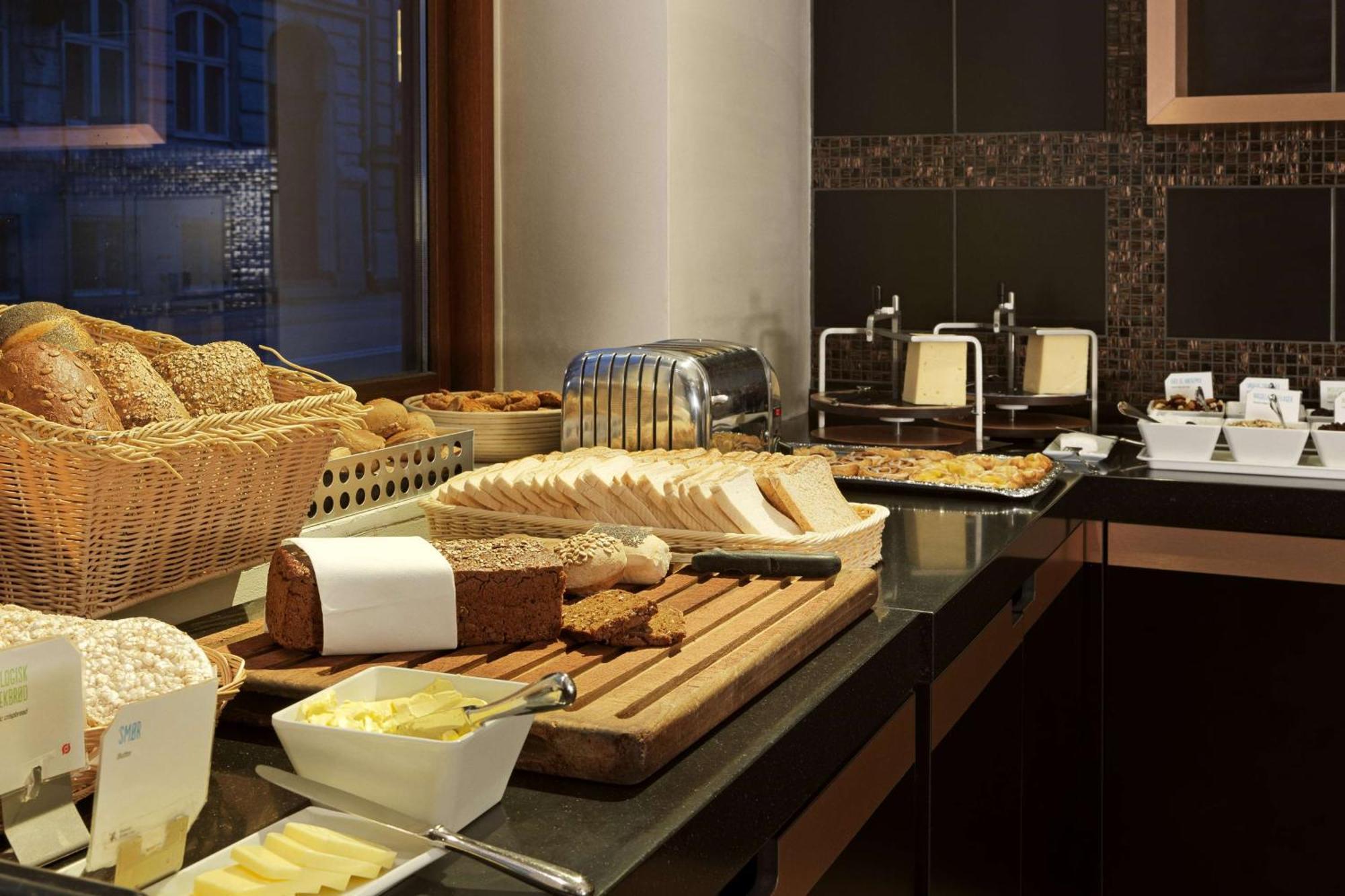 Scandic Front Hotel 4*