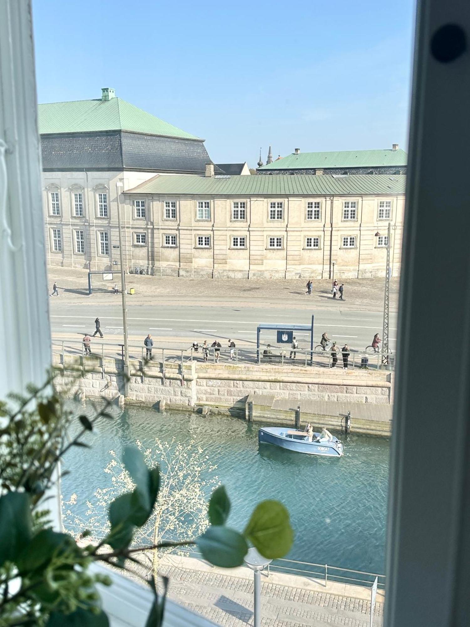 Deluxe 4 Bedrooms 180 M2 Canal View Prime Location Copenhague